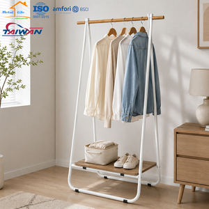 Perchero de Ropa Tipo A con Estante de Madera, Perchero Metálico para Exhibición en el Hogar o Comercio, Hecho en Taiwán - Product Image 3