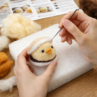 Kit de feutrage à l'aiguille pour animaux, modèle poulet, très populaire, kit d'artisanat en feutre de laine DIY pour enfants et activités artistiques scolaires