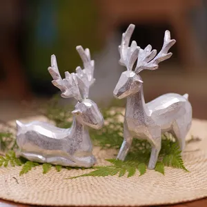 Figura Decorativa de Reno en Aluminio Chapado en Oro, Escultura de Arte Navideño, Artesanía Fundida, Regalo para el Hogar y la Empresa - Product Image 2
