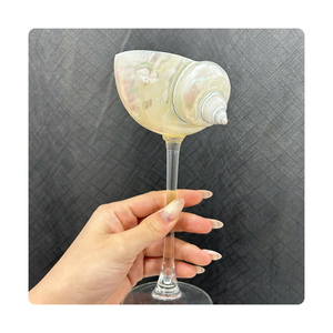 Copa de vino hecha a mano con conchas, ideal para decoración de mesas de boda y mercados internacionales de venta al por mayor. - Product Image 5