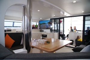 Yate de vela deportivo de 44 pies, fabricado a medida |   Visita a la Fábrica y Experiencia de Viaje de Lujo - Product Image 4