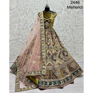 Fabzone Indian Bridal Collections Vêtements de mariage en velours avec Zarkhan Work for Brides - Product Image 5
