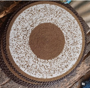 Napperons de table élégants et luxueux, brodés de perles, faits à la main, pour une utilisation moderne à la maison, lors de fêtes, de mariages ou de restaurants, à prix abordable. - Product Image 1