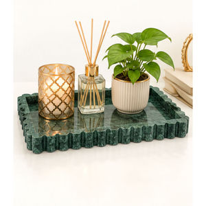Plateau de service rectangulaire en marbre vert, design moderne poli, vaisselle et assiettes faites à la main - Product Image 2