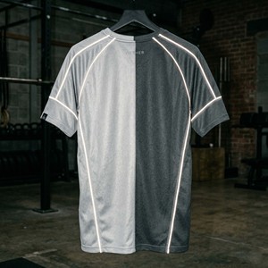 High Quality Custom <b>Reflective</b> Piping Running Shirt Men's Breathable Mesh Quick Dry Split Color Half and Half Gym <b>Top</b> OEM Sports - Product Image 3