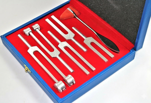 ชุดส้อมเสียงอะลูมิเนียม 6 ชิ้นในกล่องไม้ เครื่องมือวินิจฉัย - Product Image 1