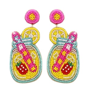 Pendientes de moda bohemia con cuentas bordadas para niñas y mujeres, elegantes pendientes hechos a mano con cuentas de semillas para atuendos de verano. - Product Image 1