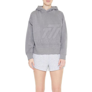 Conjunto de sudaderas con capucha y pantalones cortos transpirables para mujer de marca privada, diseño personalizado, conjunto de sudaderas con capucha y pantalones cortos para mujer en colores personalizados - Product Image 4