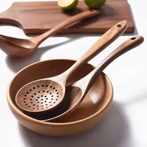 Cuchara de madera ecológica para servir, utensilio de cocina hecho a mano para remover, mezclar arroz, curry, sopa, ensalada, para el hogar y restaurantes - Product Image 1