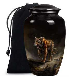 Urne funéraire Majestic Bear avec motifs de faunes forestières pour la force, le courage et un héritage honoré - Product Image 6