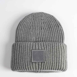 Bonnet d'hiver unisexe en tricot côtelé premium avec logo personnalisé, doublure polaire épaisse, marque personnalisée - Product Image 6