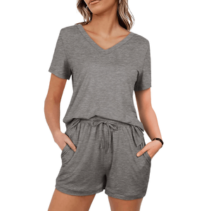 Ensemble deux pièces en tricot gris pour femmes, col en V, manches courtes, coupe ample, shorts décontractés avec poche, couleur unie, vêtements de printemps et d'été - Product Image 3