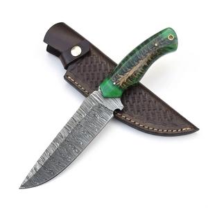 Cuchillo de caza de hoja fija de acero de Damasco con mango de resina de piña, espiga completa, para desollar, EDC, camping, bushcraft, con funda - Product Image 1
