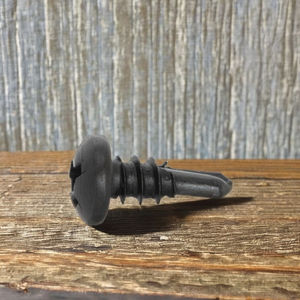 Tornillo PDC Modelo 11 con Cabeza Plana Phillips, Punta de Broca, Recubrimiento Negro, Acero al Carbono, Rosca Estándar Clase 4.8/6.8 Pulgadas - Product Image 1