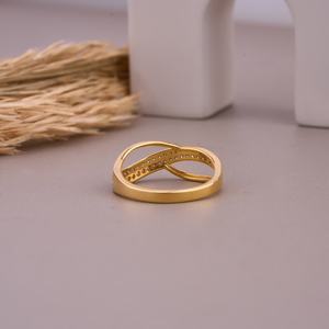 Bague en or jaune 14 carats avec moissanite, motif infini torsadé, pavé croisé, empilable, alliance d'anniversaire Satani Brothers - Product Image 6