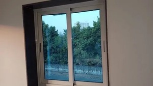 Fenêtre coulissante en aluminium de haute qualité avec verre à haute efficacité énergétique pour projets de construction modernes, disponible à la vente - Product Image 3