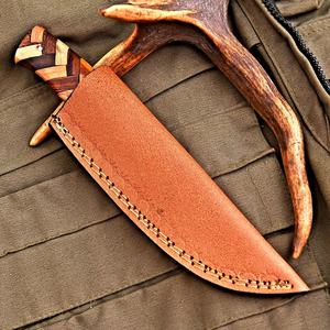 Cuchillo de caza y camping premium multifuncional de hoja recta de Damasco con punta caída, patrón de mosaico y mango de madera segmentado, personalizado. - Product Image 4
