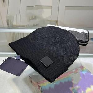 Gorro Unisex para Adultos, 100% Acrílico, Diseño a Cuadros Rosa, Diseño Acanalado, Gorro Cálido Informal para Invierno, 56-58 cm - Product Image 2