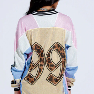 เสื้อฟุตบอลอเมริกันแขนยาวคุณภาพพรีเมียม ประดับด้วยคริสตัล ระบายอากาศได้ดี สไตล์สตรีทแวร์  คอวี  รับสั่งทำหมายเลข  ขายส่งแบบ OEM - Product Image 6