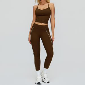 Conjunto de Yoga con Bloques de Color, Diseño sin Espalda con Aberturas, Conjunto para Correr y Hacer Ejercicio al Aire Libre - Product Image 2
