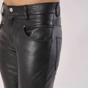 กางเกงหนังแกะสีดำสไตล์ไบค์เกอร์สำหรับผู้ชาย - Product Image 5
