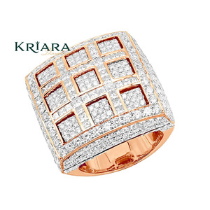 Bague de cocktail unisexe de luxe en argent plaqué 925 pour homme, sertie de pierres de laboratoire taille brillant ronde et pavé géométrique - Product Image 1