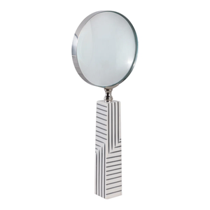 Loupe élégante et moderne en métal argenté poli, accessoire de bureau décoratif, pour lecture, travail de près et décoration intérieure - Product Image 2