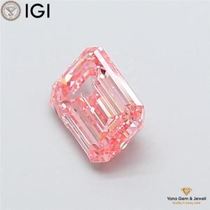 Diamant de laboratoire cultivé CVD de 1,50 carat, couleur rose vif fantaisie, clarté VS1, forme émeraude, certifié IGI, pour pendentif exclusif - Product Image 3
