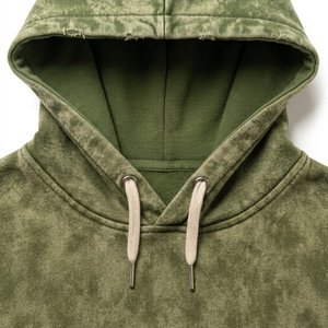 Conjunto de Chándal para Hombre Verde con Capucha, Diseño 2 en 1, Estampado de Llamas Negras, Estilo Urbano, Largo Completo, Bolsillos con Cordón, Ajuste Regular - Product Image 4