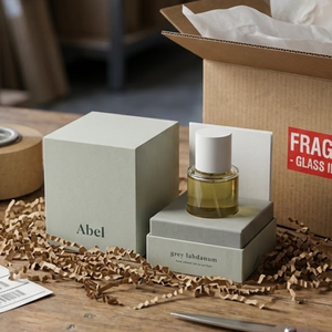 Caja de Cartón Corrugado Personalizada de Fábrica al por Mayor |   Empaque de Envío Plegable Reciclado para Regalos, Zapatos y Ropa, Blanco Personalizado - Product Image 2