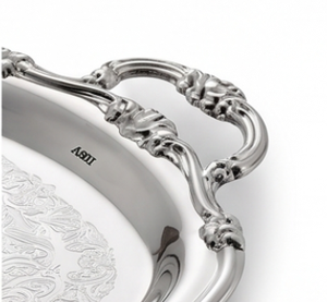 ถาดเสิร์ฟโลหะขัดเงาลายดอกไม้พร้อมหูจับ ยี่ห้อ Deluxe ACME METAL INDIA สำหรับใช้ในบ้าน งานแต่งงาน และงานจัดเลี้ยง - Product Image 2