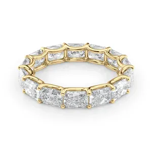 Anillo de Eternidad con Diamantes Cultivados en Laboratorio Lunentia East West Radiant U Prong, Certificado por IGI - Product Image 5