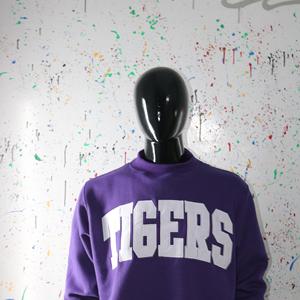 Sudadera TIGERS con cuello simulado, 450 GSM, nombre personalizado, bordado en aplique, corte holgado, 100% algodón, felpa francesa. - Product Image 2
