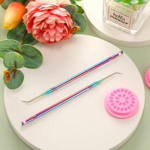 Herramienta de doble punta para levantar cejas con acabado arcoíris y cepillo tipo spoolie para dar forma y levantar las cejas - Product Image 6