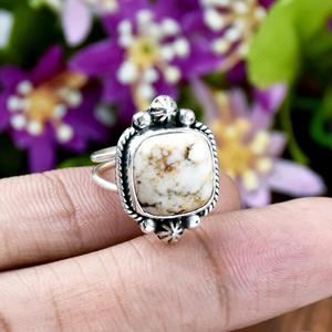 Anillo Vintage Hecho a Mano con Turquesa de Caballo Salvaje en Engaste de Plata de Ley, Joyería Estilo Navajo del Suroeste para Mujer - Product Image 3