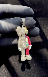จี้ห้อยคอ KAWS สไตล์ฮิปฮอปแบบ 3 มิติ ประดับเพชรโมอิสซาไนต์สี VVS/D เงินแท้ 925 ผลิตในอินเดีย ราคาดีที่สุด สินค้าขายดี - Product Image 2