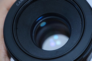 เลนส์ Canon EF 50mm F1.8 ยอดนิยม ใช้สำหรับกล้องดิจิตอล อุปกรณ์เสริมเลนส์ที่จำเป็น - Product Image 1