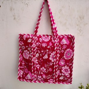 Bolso Tote Acolchado de Algodón con Estampado Floral Indio Hecho a Mano con Cremallera para Mujer, Reutilizable, Ecológico, con Estampado de Bloques, Elegante, Estilo Bohemio, para Llevar al Hombro - Product Image 1