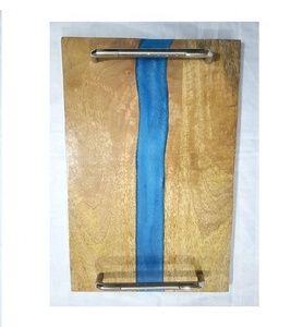 Bandeja de servir rectangular de madera de acacia unida con resina epoxi, con asa de metal y resina, para servir alimentos en restaurantes, hoteles y hogares. - Product Image 2