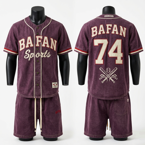 Conjunto de camiseta sin mangas y pantalones cortos para hombre, 200 GSM, algodón y poliéster, color granate, aspecto lavado, logotipo personalizado. - Product Image 1