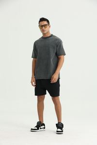 T-shirt décontracté noir uni de haute qualité pour homme, style simple et sombre, tissu brodé de qualité supérieure, prix bas - Product Image 2