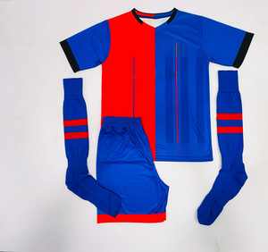 ชุดกีฬาฟุตบอล ชุดเสื้อผ้ากีฬาแห้งเร็ว ระบายอากาศได้ดี ผลิตจากโพลีเอสเตอร์ เสื้อเจอร์ซีย์ กางเกงขาสั้น ชุดฝึกซ้อมฟุตบอล รับสกรีนโลโก้ ชุดทีมฟุตบอล รับผลิตแบบ OEM ODM - Product Image 1
