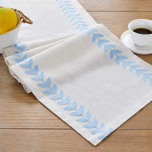 Chemin de table bohème floral tissé et brodé personnalisable en coton et lin, 13x72 pouces, fait main avec perles en bois et pompons, style rustique vintage - Product Image 2