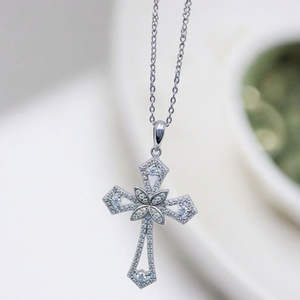 Collar con Colgante de Cruz de Moissanita Estilo Hip Hop Cristiano, 100% Pasa la Prueba del Diamante, Plata de Ley 925 - Product Image 1