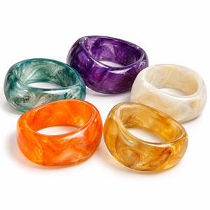 Bracelet jonc en résine fait main, pièce unique, effet marbre, accents métalliques dorés, bijoux de déclaration, vente en gros OEM ODM - Product Image 2
