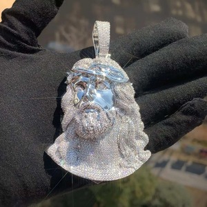 Pendentif Hip Hop Chrétien Personnalisé Jésus en Argent 925 avec Moissanite, Plaqué Or Rose et Platine, Bijou pour Anniversaire et Fête - Product Image 1