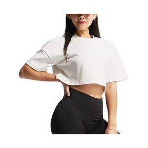 Top corto de cuello alto para mujer, diseño minimalista y elegante con tela transpirable para un estilo informal y cómodo. - Product Image 2