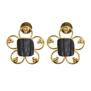 Pendientes de tuerca Laxmi Jewellers de turmalina negra con diseño de gota de agua y engaste de bisel, chapados en oro de 18 quilates, de latón, hechos a mano, joyería al por mayor. - Product Image 1