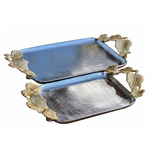 Plateau de service rectangulaire fait à la main, écologique, avec des poignées en feuille d'or, en métal argenté, passe au lave-vaisselle, décoration d'intérieur, cadeau de mariage - Product Image 1