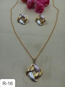 Cadeau d'amour, ensemble de bijoux romantiques en laiton pour la Saint-Valentin, mariage et anniversaire, pendentif ovale plaqué or avec chaîne et boucles d'oreilles - Product Image 5